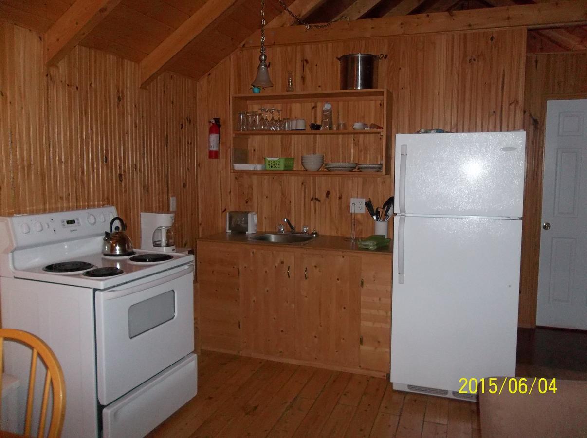 Les Chalets Brise-De-Mer Sainte-Therese-de-Gaspe ภายนอก รูปภาพ